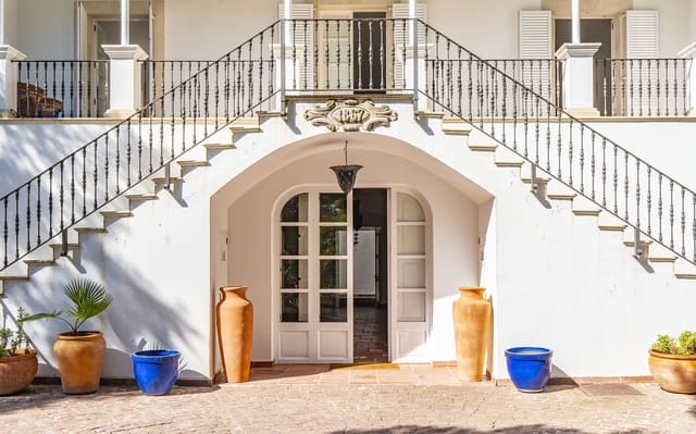 6 sypialnia Willa na sprzedaż w El Terreno, Palma de Mallorca z basenem garażem - 5 500 000 € (Ref: 9522844)