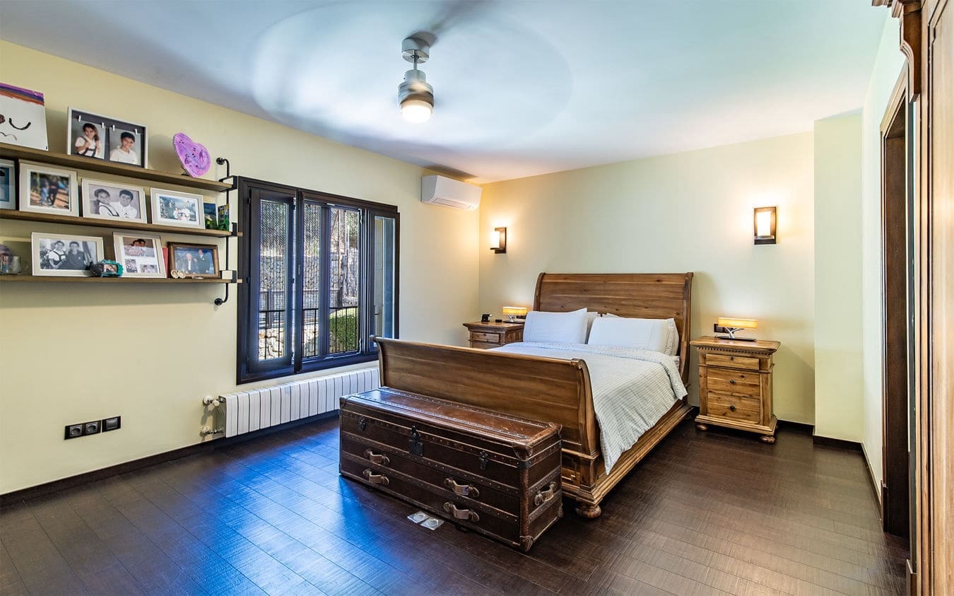 4 bedroom Villa for sale in Calvia with pool garage - € 2,099,000 (Ref: 9524812)