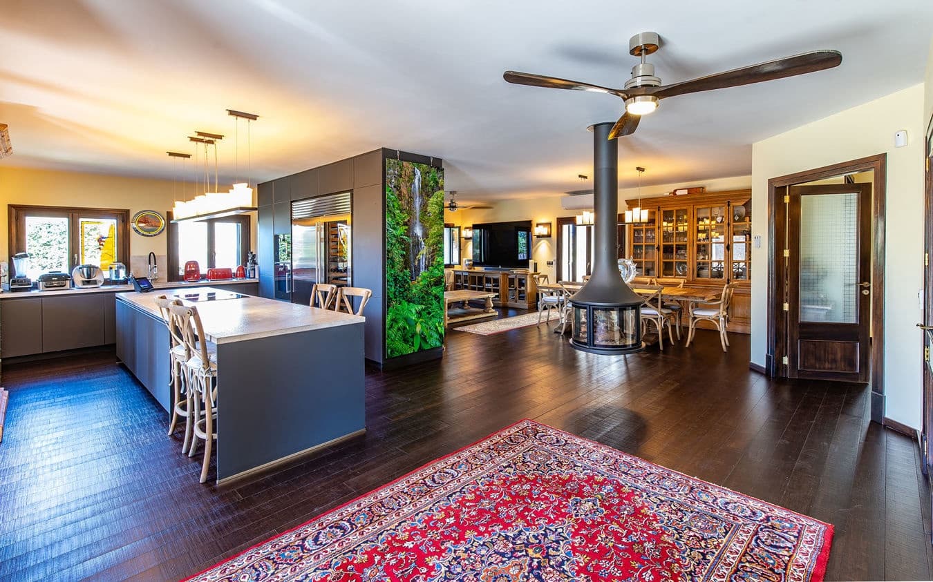 4 bedroom Villa for sale in Calvia with pool garage - € 2,099,000 (Ref: 9524812)