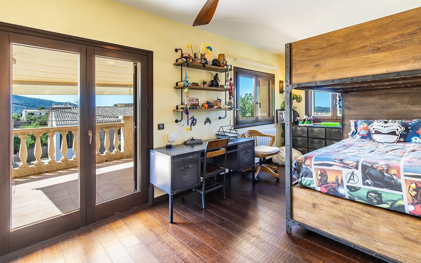 4 bedroom Villa for sale in Calvia with pool garage - € 2,099,000 (Ref: 9524812)