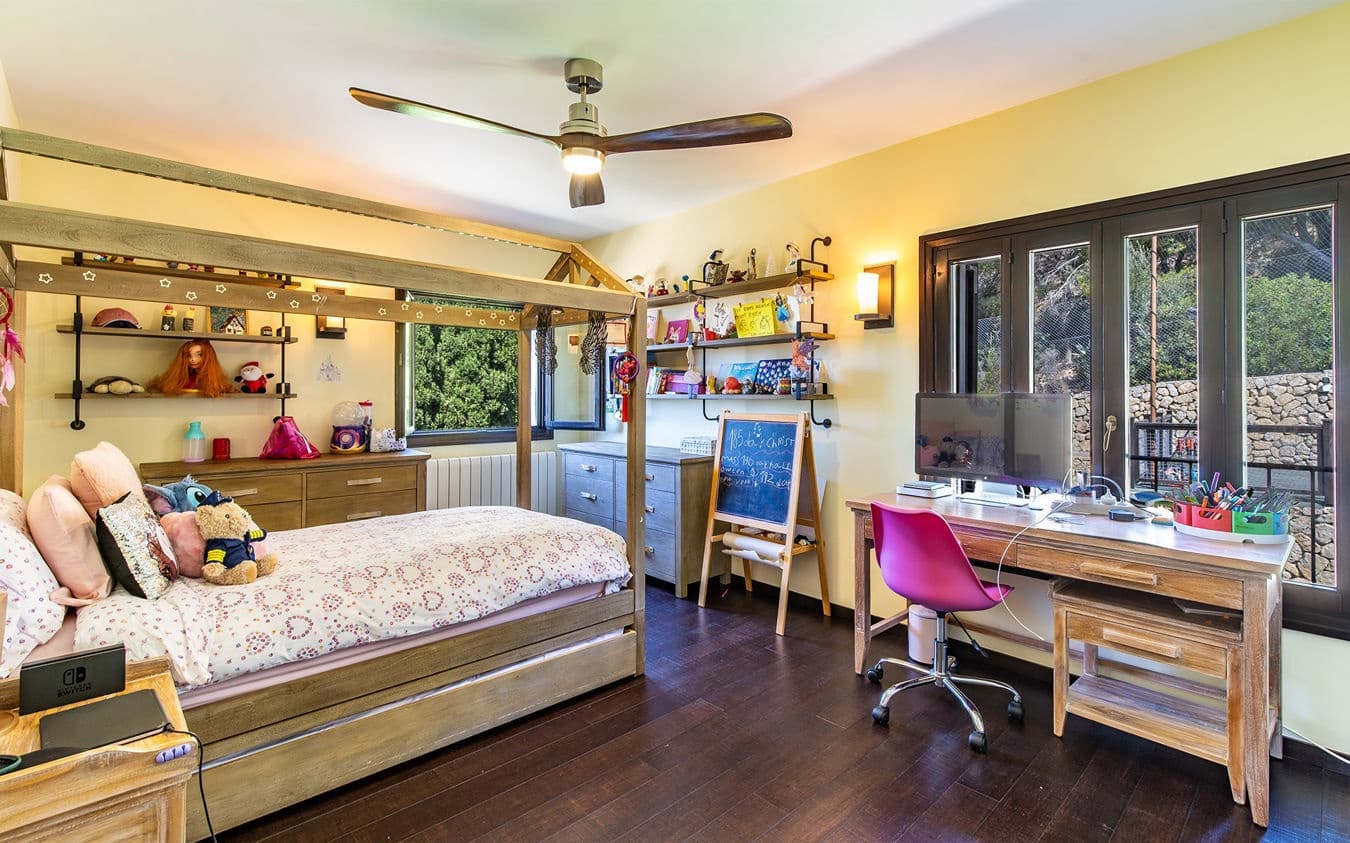 4 bedroom Villa for sale in Calvia with pool garage - € 2,099,000 (Ref: 9524812)