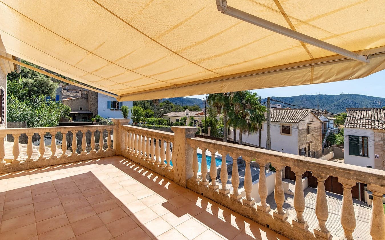 4 bedroom Villa for sale in Calvia with pool garage - € 2,099,000 (Ref: 9524812)
