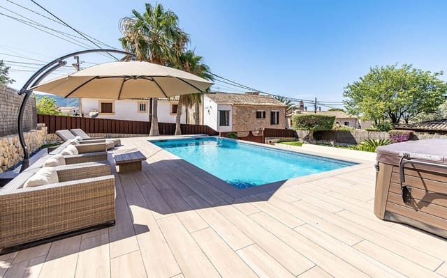 4 slaapkamer Villa te koop in Calvià Pueblo, Calvià met zwembad garage - € 2.099.000 (Ref: 9524812)