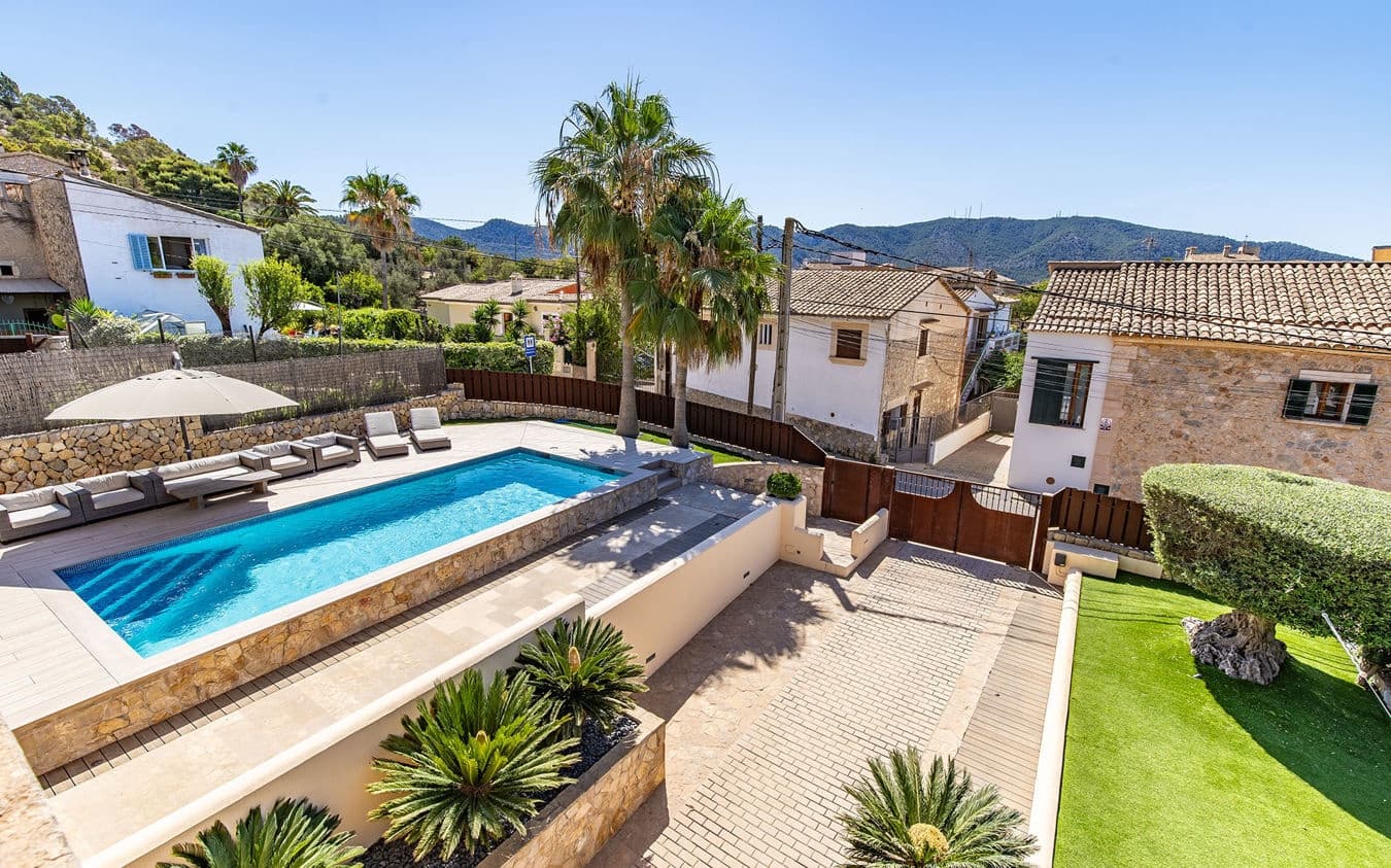 4 bedroom Villa for sale in Calvia with pool garage - € 2,099,000 (Ref: 9524812)