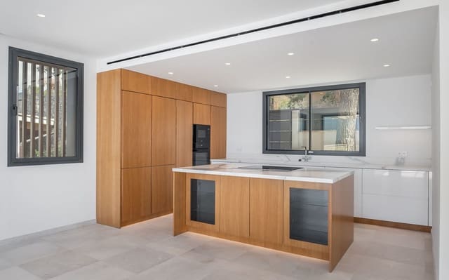 4 makuuhuone Huvila myytävänä paikassa Portals Nous, Calvià mukana uima-altaan 
autotalli - 5 500 000 € (Ref: 9525258)