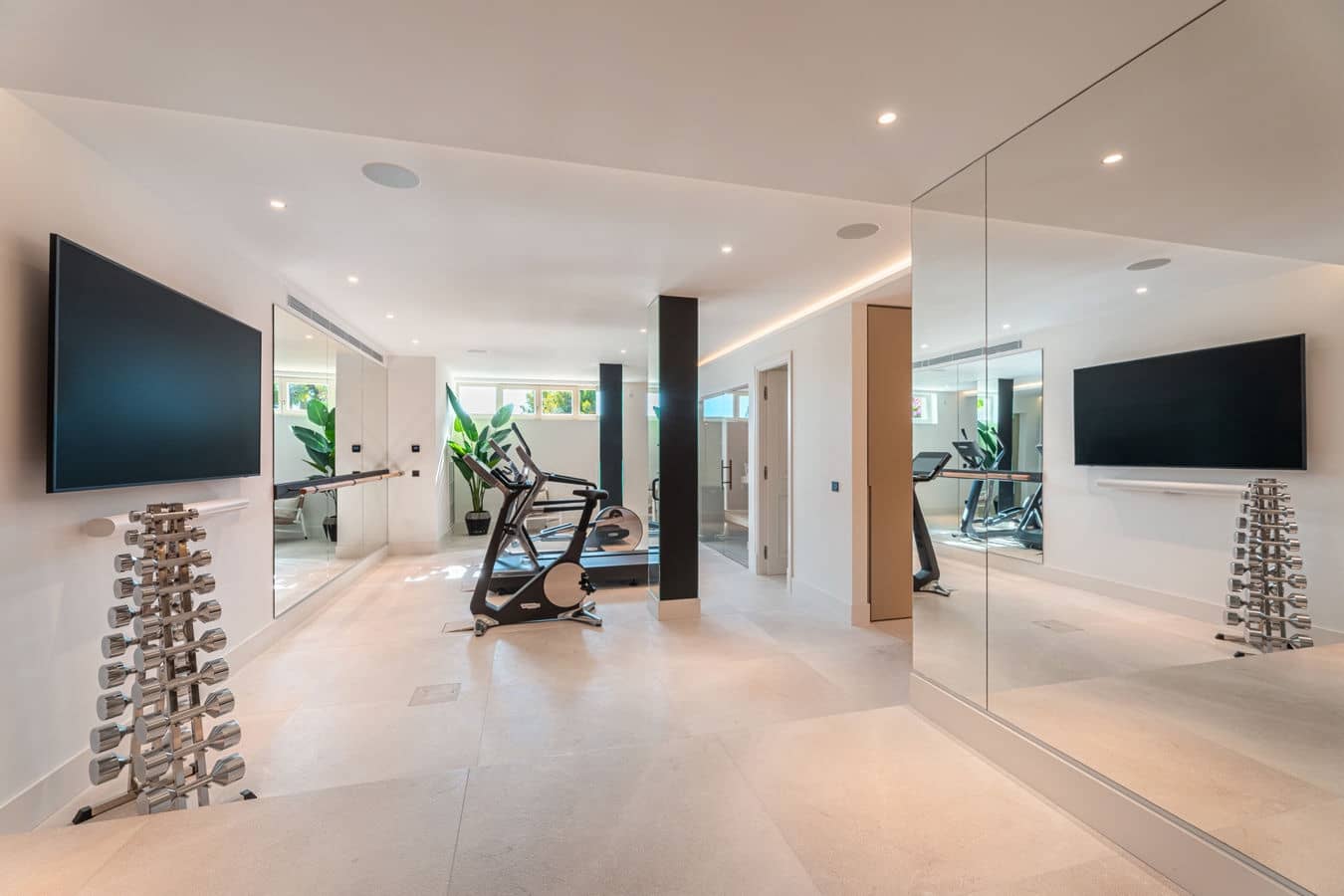 Chalet de 5 habitaciones en Puerto de Andratx en venta con piscina garaje - 14.900.000 € (Ref: 9525262)