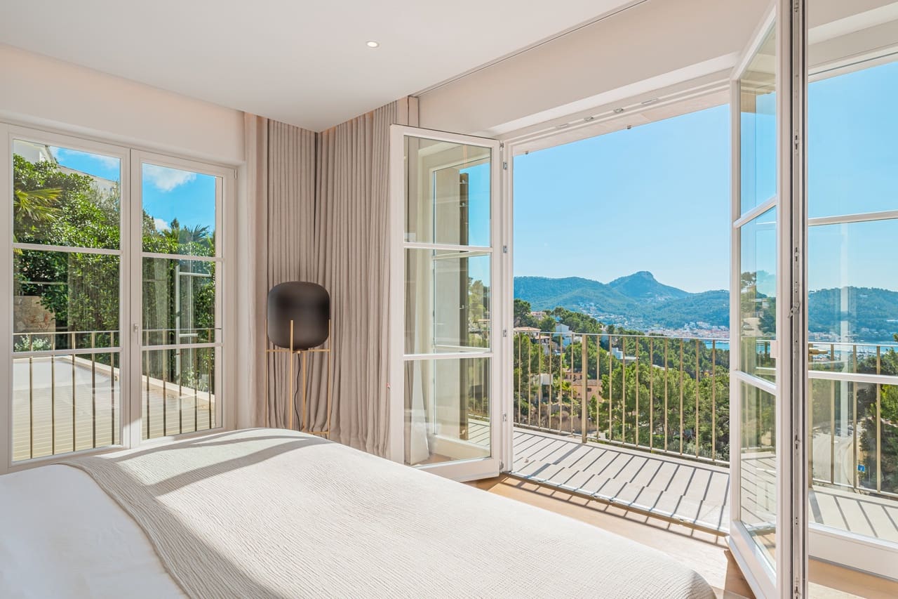 Chalet de 5 habitaciones en Puerto de Andratx en venta con piscina garaje - 14.900.000 € (Ref: 9525262)