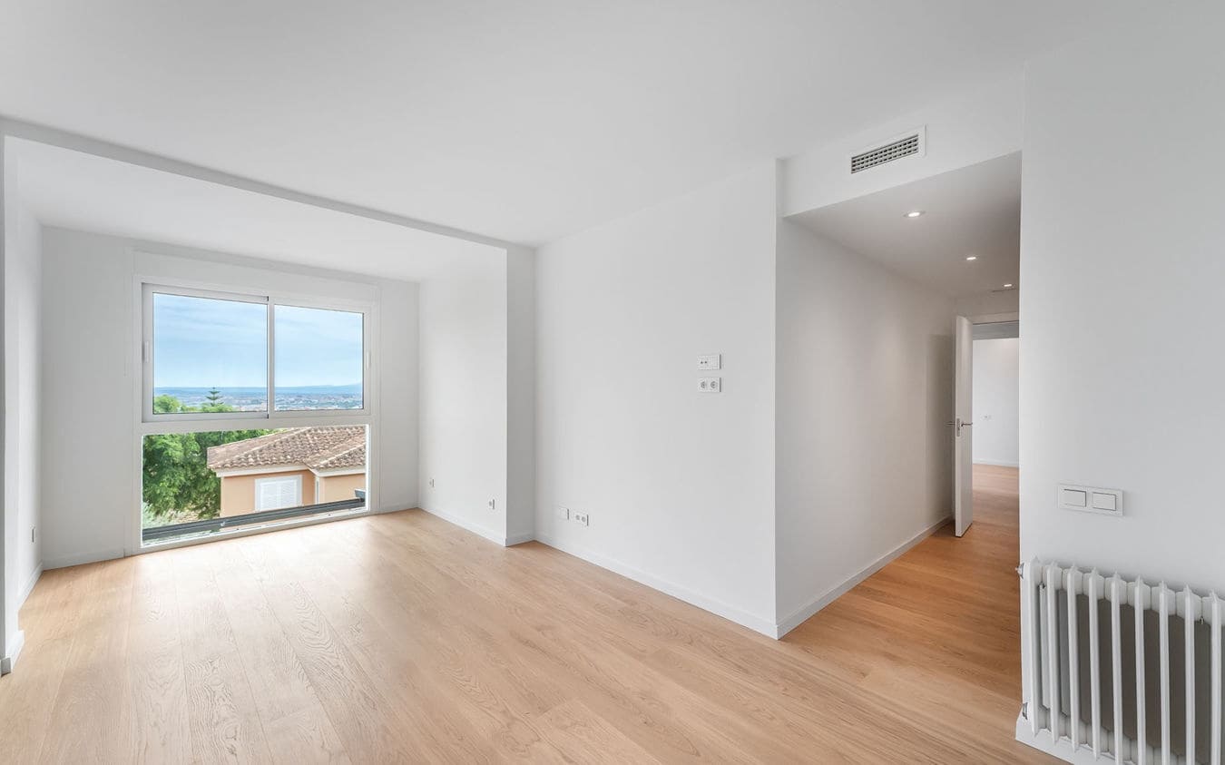 4 soverom Kjedet enebolig til salgs i Palma de Mallorca med svømmebasseng garasje - € 1 290 000 (Ref: 9525577)