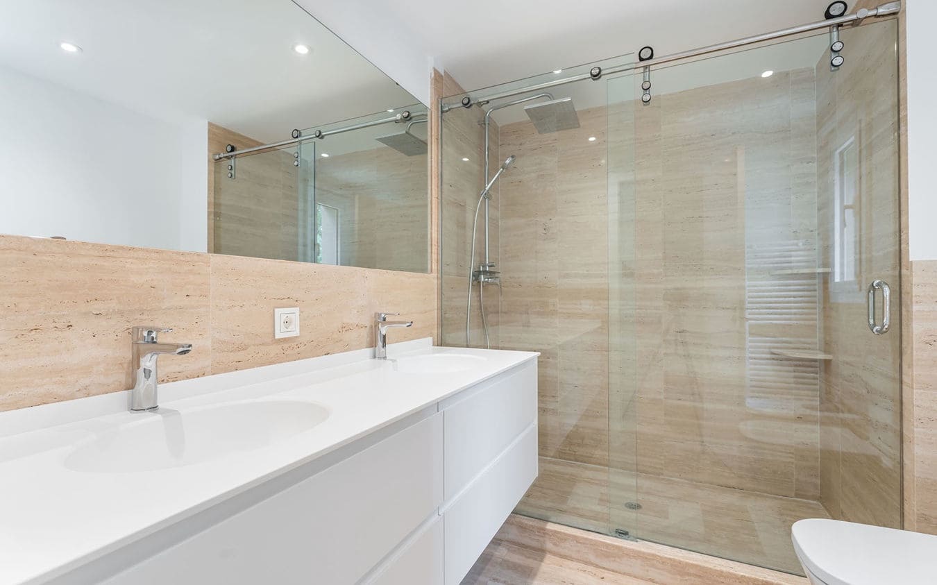 4 soverom Kjedet enebolig til salgs i Palma de Mallorca med svømmebasseng garasje - € 1 290 000 (Ref: 9525577)