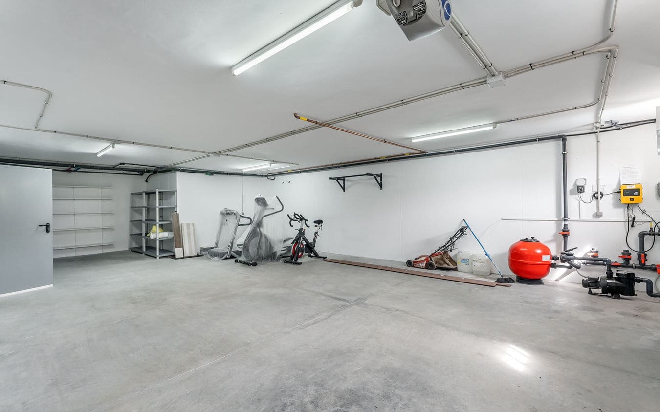 4 soverom Kjedet enebolig til salgs i Palma de Mallorca med svømmebasseng garasje - € 1 290 000 (Ref: 9525577)