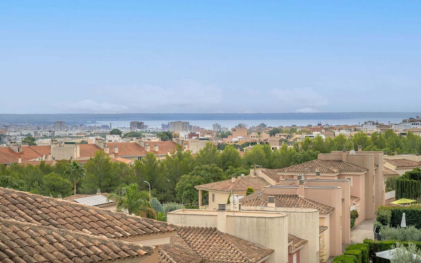 4 soverom Kjedet enebolig til salgs i Palma de Mallorca med svømmebasseng garasje - € 1 290 000 (Ref: 9525577)