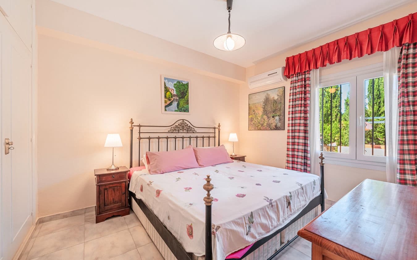 5 sypialnia Willa na sprzedaż w Santa Ponsa z basenem garażem - 1 950 000 € (Ref: 9528125)