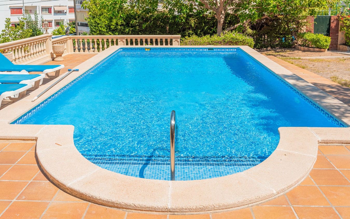 5 sypialnia Willa na sprzedaż w Santa Ponsa z basenem garażem - 1 950 000 € (Ref: 9528125)