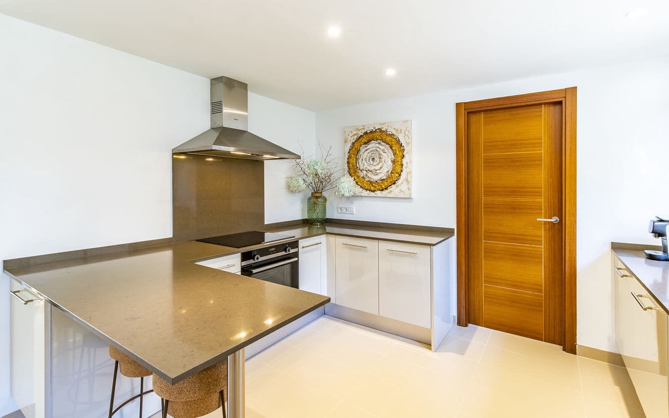 4 bedroom Apartment for sale in Es Camp De Mar / El Camp De Mar with pool garage - € 2,200,000 (Ref: 9528131)