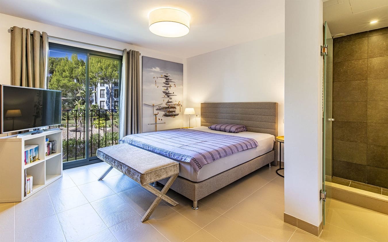 4 bedroom Apartment for sale in Es Camp De Mar / El Camp De Mar with pool garage - € 2,200,000 (Ref: 9528131)