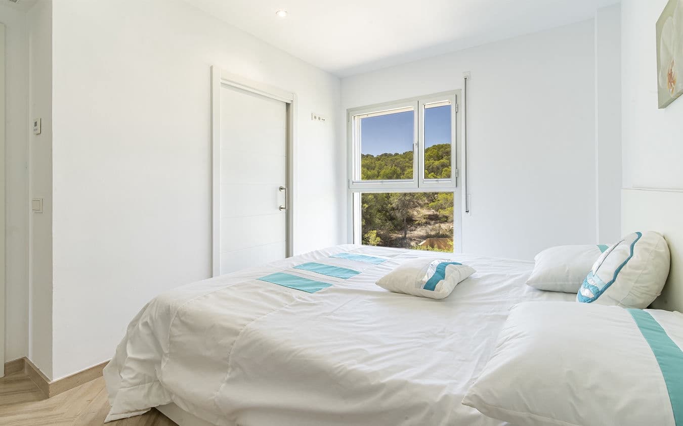 2 sypialnia Penthouse na sprzedaż w Santa Ponsa z basenem garażem - 1 890 000 € (Ref: 9528134)