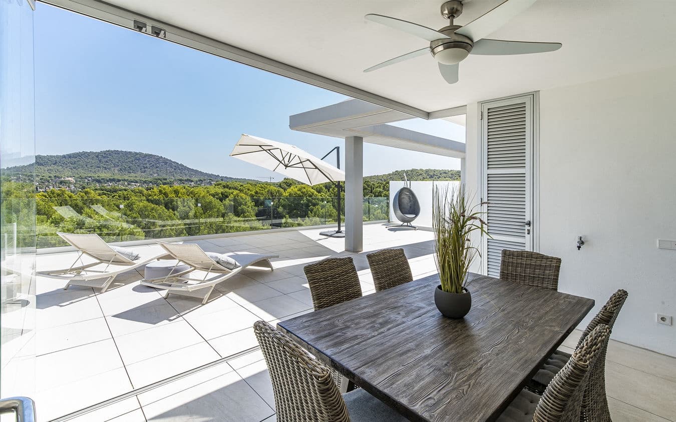 2 sypialnia Penthouse na sprzedaż w Santa Ponsa z basenem garażem - 1 890 000 € (Ref: 9528134)