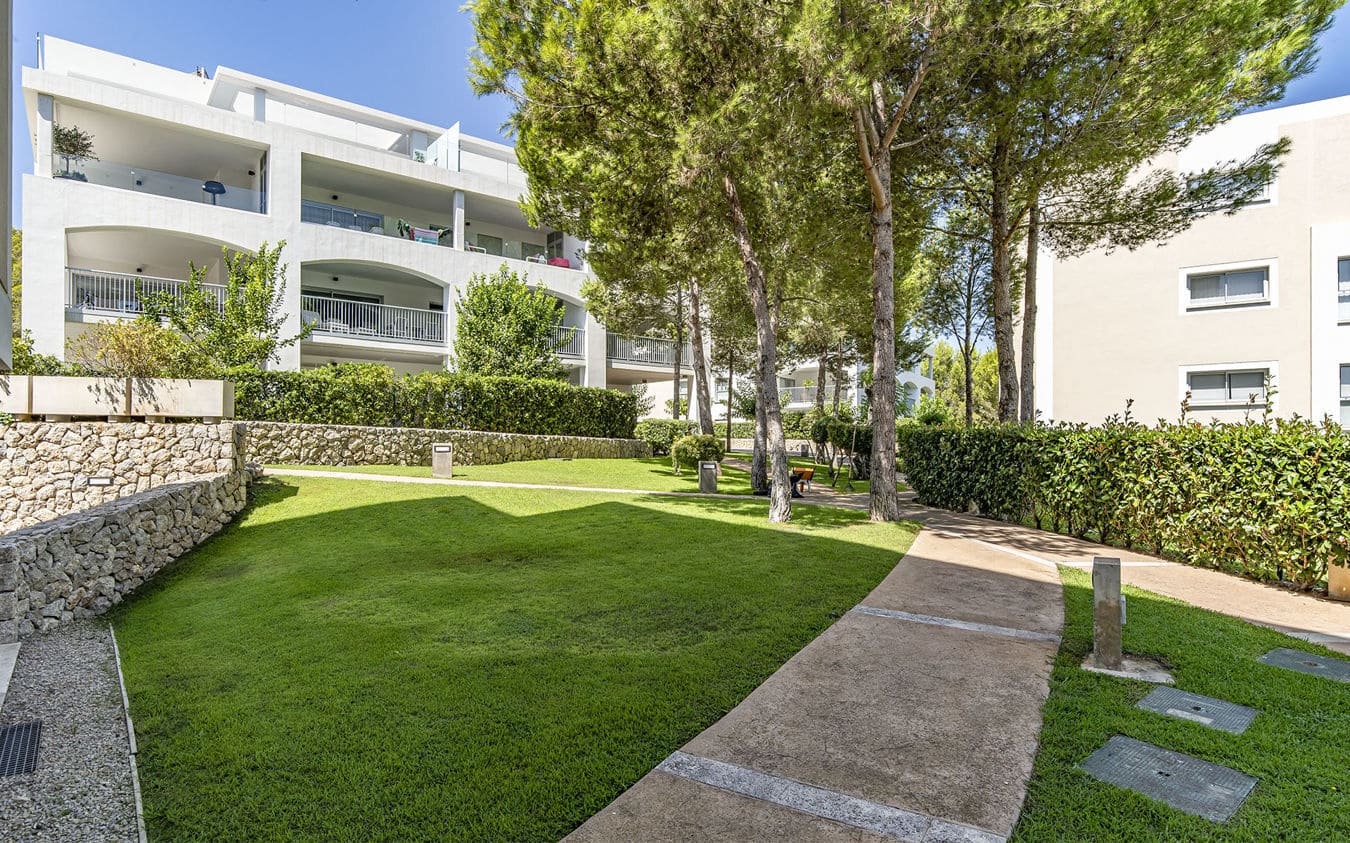 2 sypialnia Penthouse na sprzedaż w Santa Ponsa z basenem garażem - 1 890 000 € (Ref: 9528134)