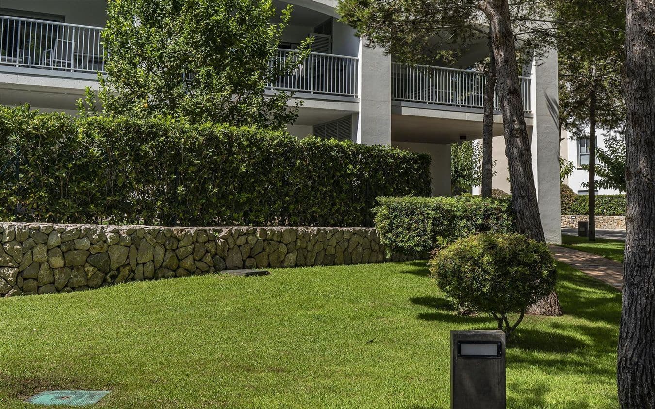 2 sypialnia Penthouse na sprzedaż w Santa Ponsa z basenem garażem - 1 890 000 € (Ref: 9528134)