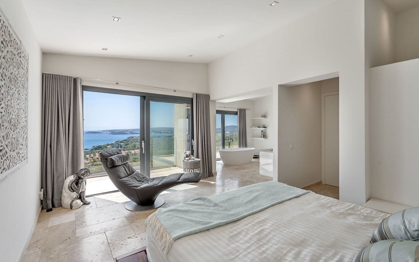 4 makuuhuone Huvila myytävänä paikassa Costa d'en Blanes mukana uima-altaan 
autotalli - 4 800 000 € (Ref: 9528518)