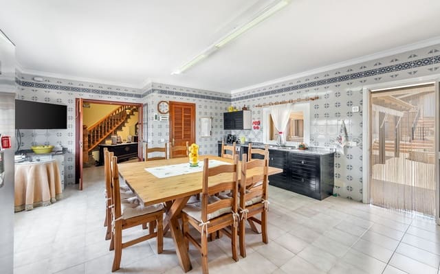 6 bedroom Villa for sale in L'Arenal / S'Arenal, Llucmajor with pool garage - € 1,200,000 (Ref: 9528774)