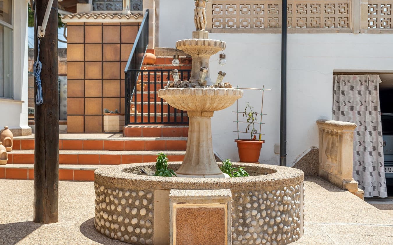 6 bedroom Villa for sale in L'Arenal / S'Arenal with pool garage - € 1,200,000 (Ref: 9528774)