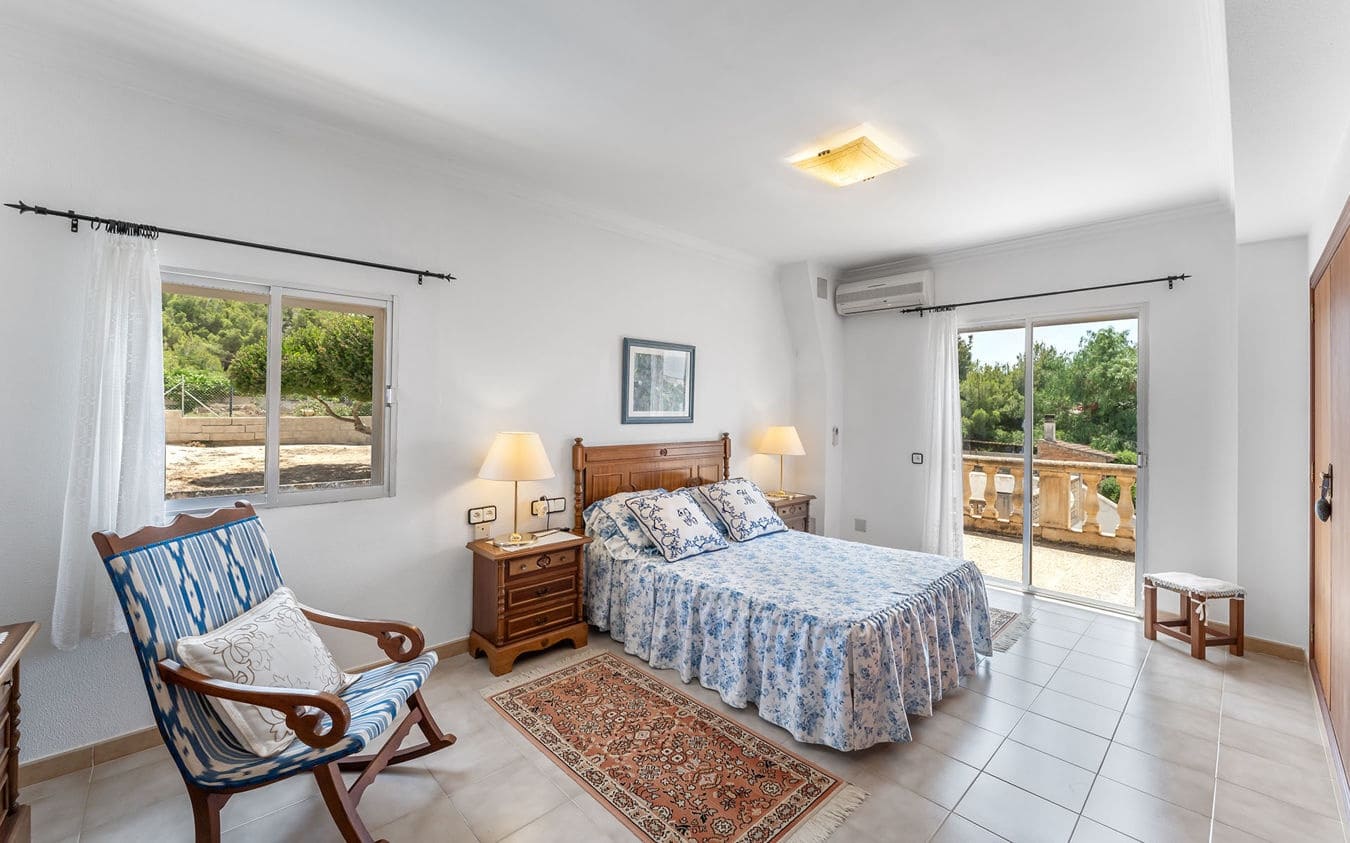 6 bedroom Villa for sale in L'Arenal / S'Arenal with pool garage - € 1,200,000 (Ref: 9528774)