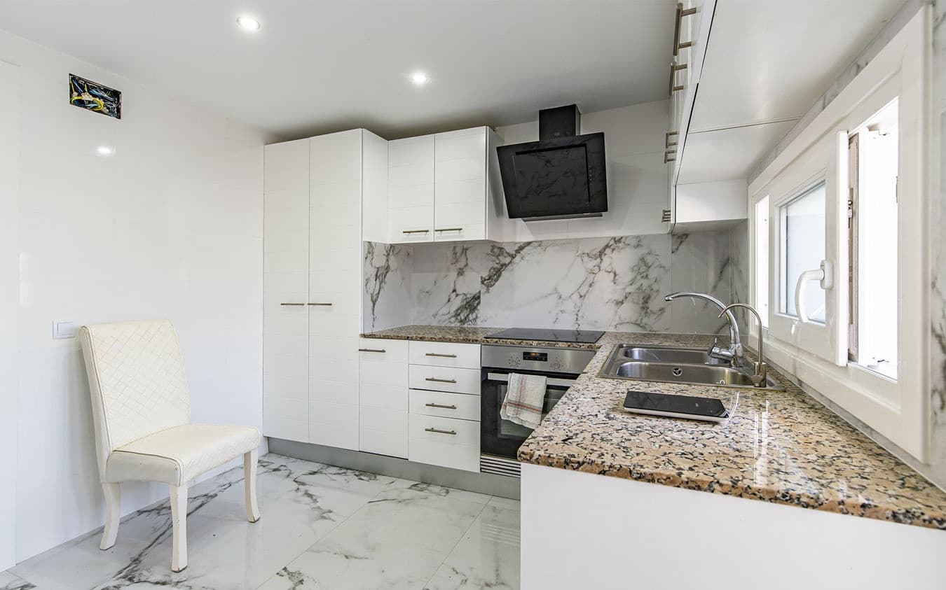 3 soveværelse Lejlighed til salg i Cala Millor med garage - € 378.000 (Ref: 9528776)