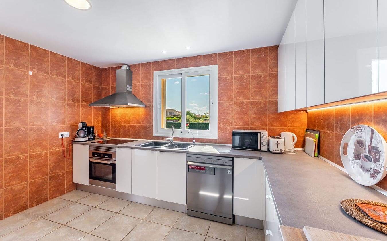 3 bedroom Villa for sale in Sa Rapita / La Rapita with pool garage - € 1,070,000 (Ref: 9528777)