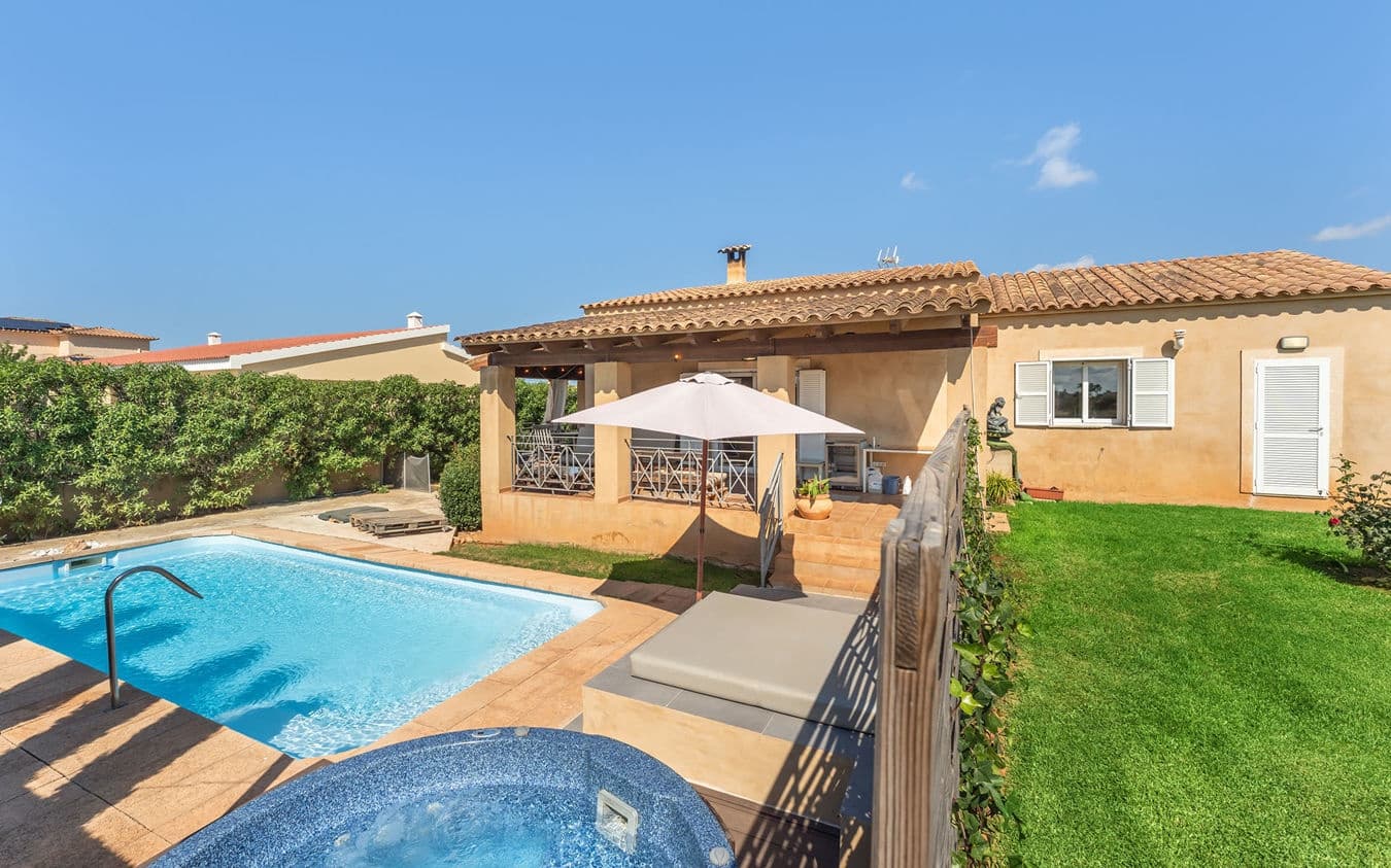 3 bedroom Villa for sale in Sa Rapita / La Rapita with pool garage - € 1,070,000 (Ref: 9528777)