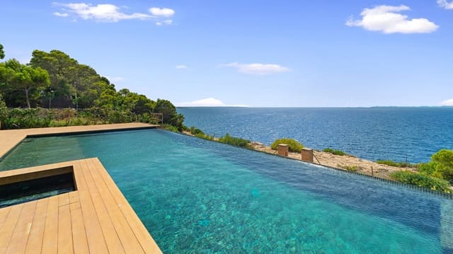 6 makuuhuone Huvila myytävänä paikassa Cala Pi, Llucmajor mukana uima-altaan 
autotalli - 5 400 000 € (Ref: 9528778)