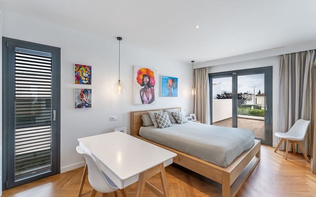 4 bedroom Villa for sale in Sant Nicolau, Palma de Mallorca with pool garage - € 2,950,000 (Ref: 9528879)