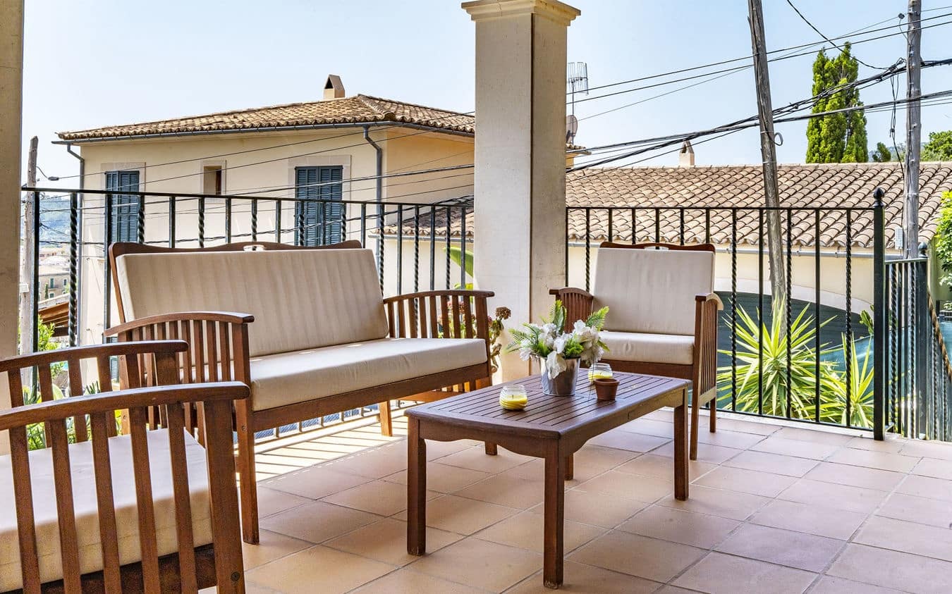 4 makuuhuone Maalaistalo myytävänä paikassa Alaro mukana uima-altaan 
autotalli - 1 250 000 € (Ref: 9528883)