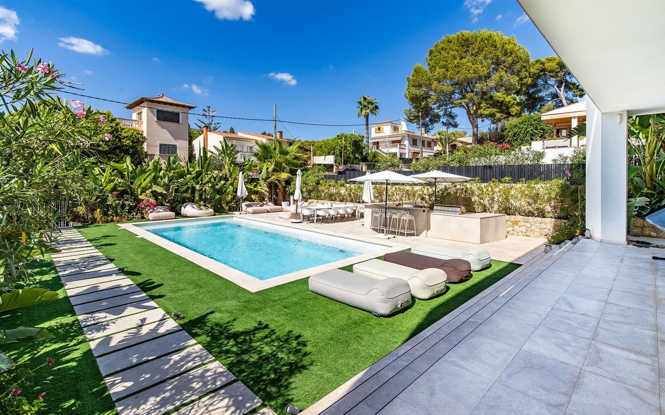 5 slaapkamer Villa te koop in Bendinat met zwembad garage - € 6.500.000 (Ref: 9532638)