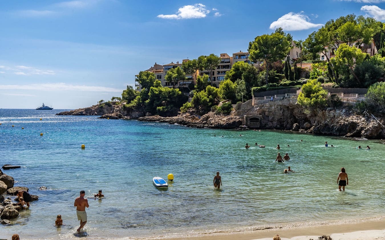 5 slaapkamer Villa te koop in Bendinat met zwembad garage - € 6.500.000 (Ref: 9532638)