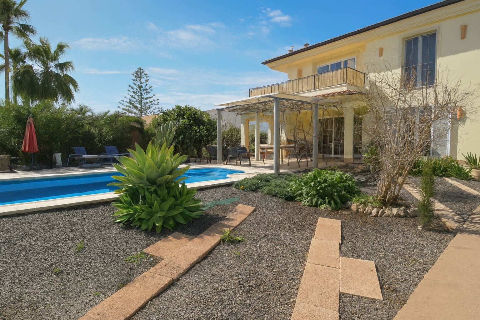 6 sypialnia Willa na sprzedaż w Sa Coma z basenem garażem - 1 150 000 € (Ref: 9532644)