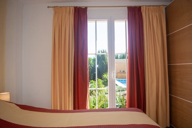 6 sypialnia Willa na sprzedaż w Sa Coma, Sant Llorenç des Cardassar z basenem garażem - 1 150 000 € (Ref: 9532644)