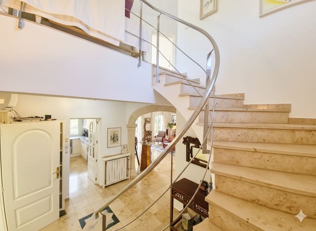 4 soveværelse Finca/Landehus til salg i Llucmajor med swimmingpool garage - € 1.650.000 (Ref: 9532835)