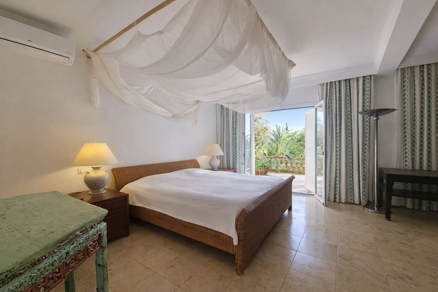 4 soveværelse Finca/Landehus til salg i Llucmajor med swimmingpool garage - € 1.650.000 (Ref: 9532835)