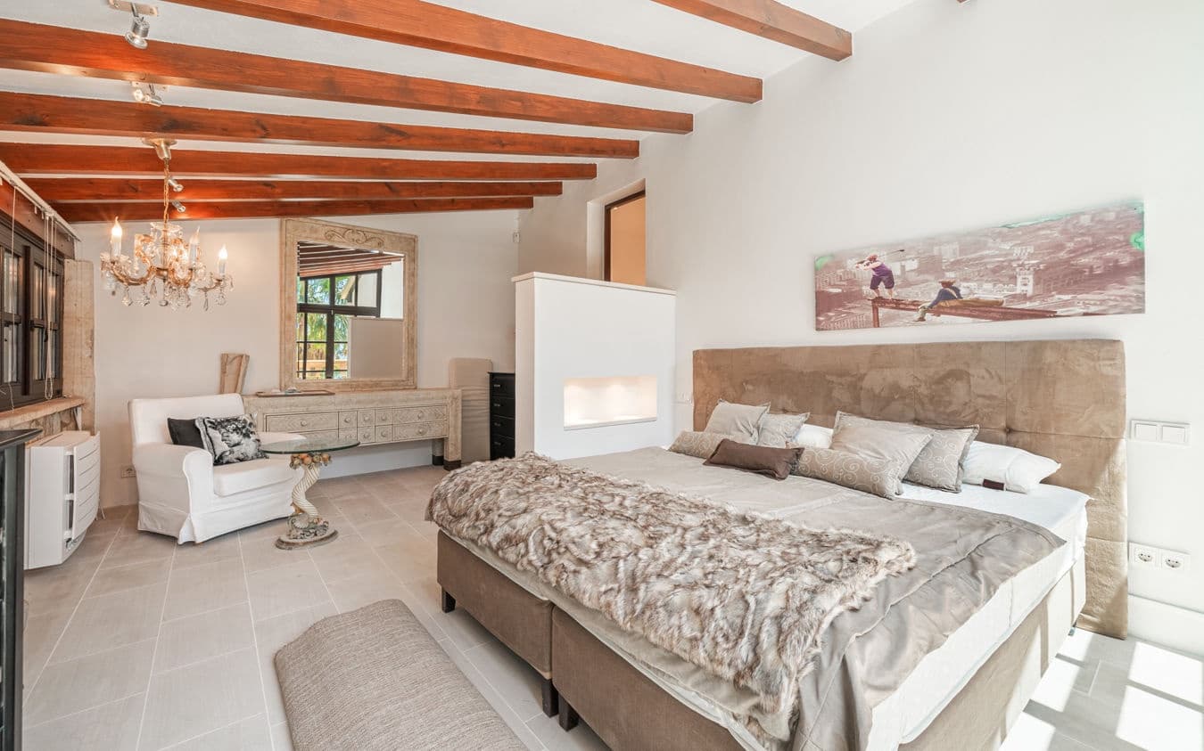 4 soveværelse Villa til salg i Cas Catala med swimmingpool garage - € 7.500.000 (Ref: 9534931)