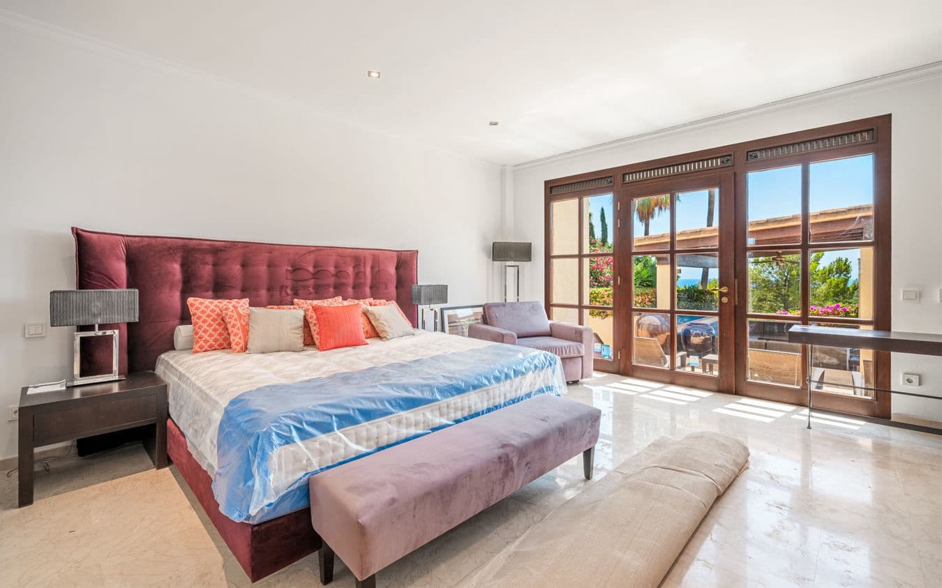 4 soveværelse Villa til salg i Cas Catala med swimmingpool garage - € 7.500.000 (Ref: 9534931)