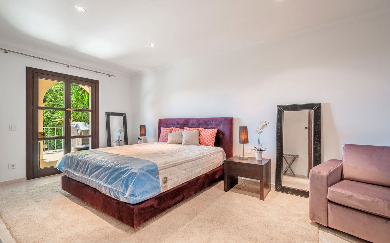 4 soveværelse Villa til salg i Cas Catala med swimmingpool garage - € 7.500.000 (Ref: 9534931)