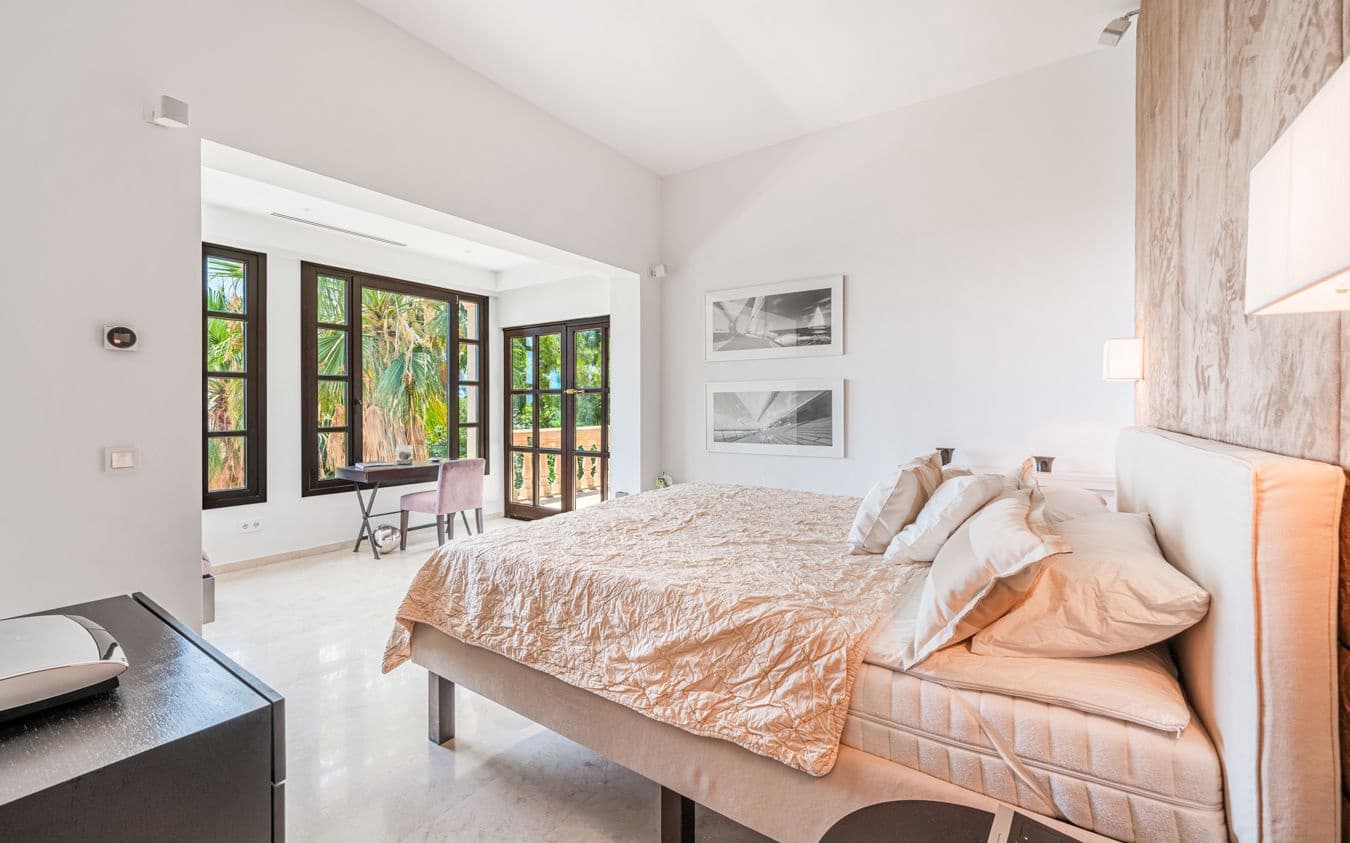 4 soveværelse Villa til salg i Cas Catala med swimmingpool garage - € 7.500.000 (Ref: 9534931)