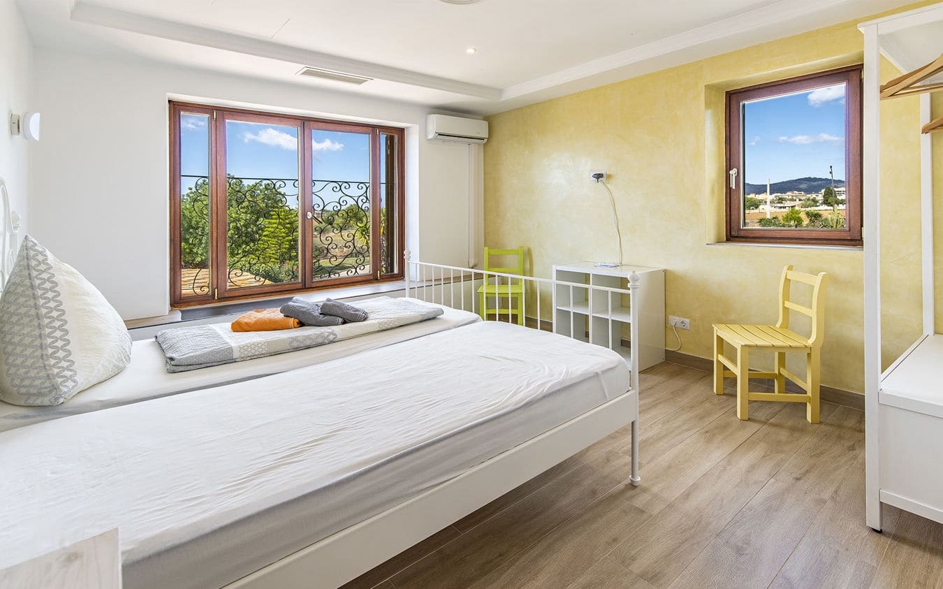 10 slaapkamer Finca/Landhuis te koop in Llucmajor met zwembad garage - € 3.400.000 (Ref: 9534939)