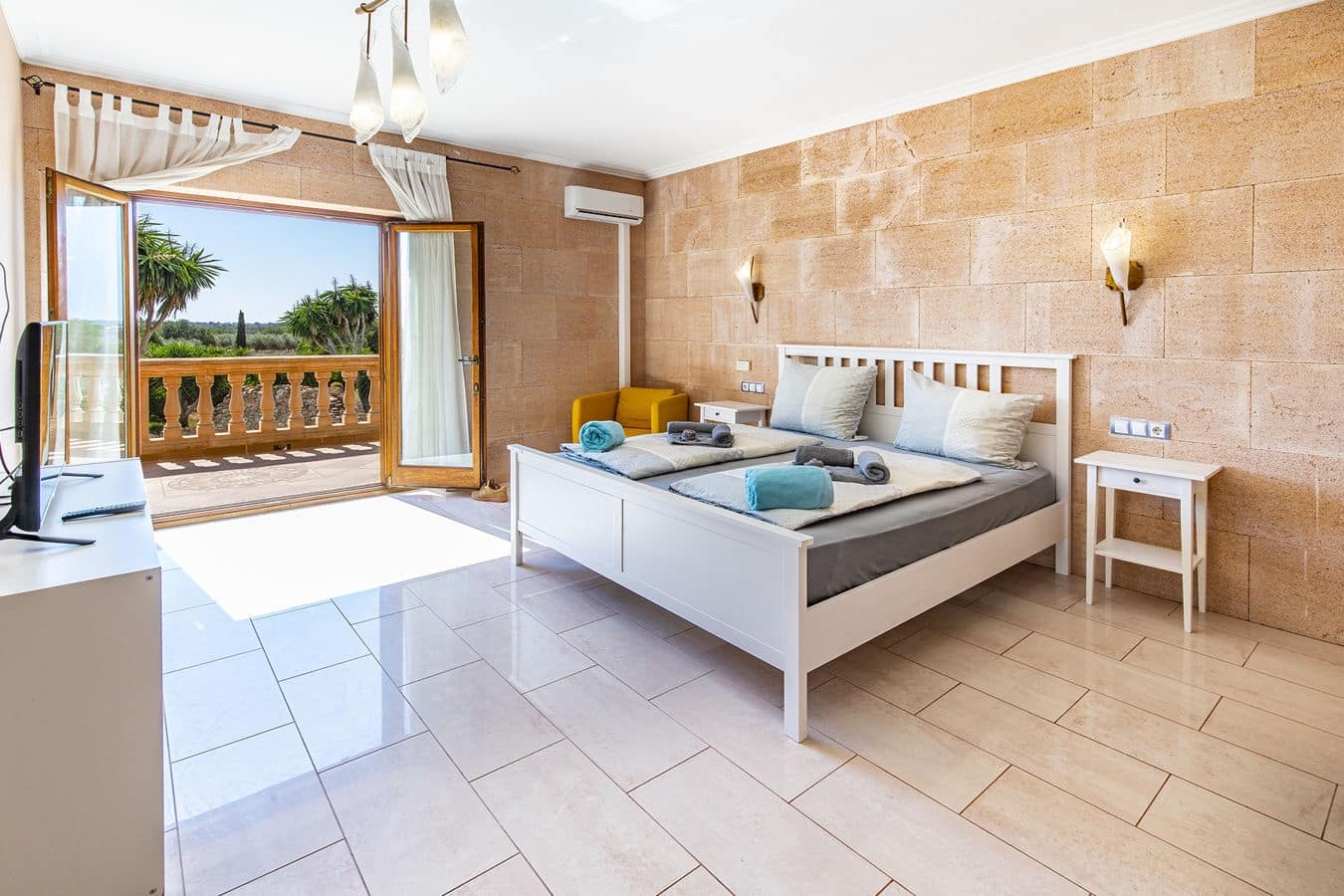 10 slaapkamer Finca/Landhuis te koop in Llucmajor met zwembad garage - € 3.400.000 (Ref: 9534939)