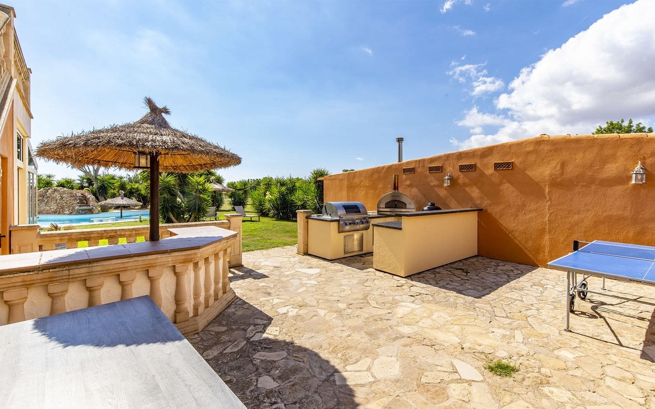 10 slaapkamer Finca/Landhuis te koop in Llucmajor met zwembad garage - € 3.400.000 (Ref: 9534939)