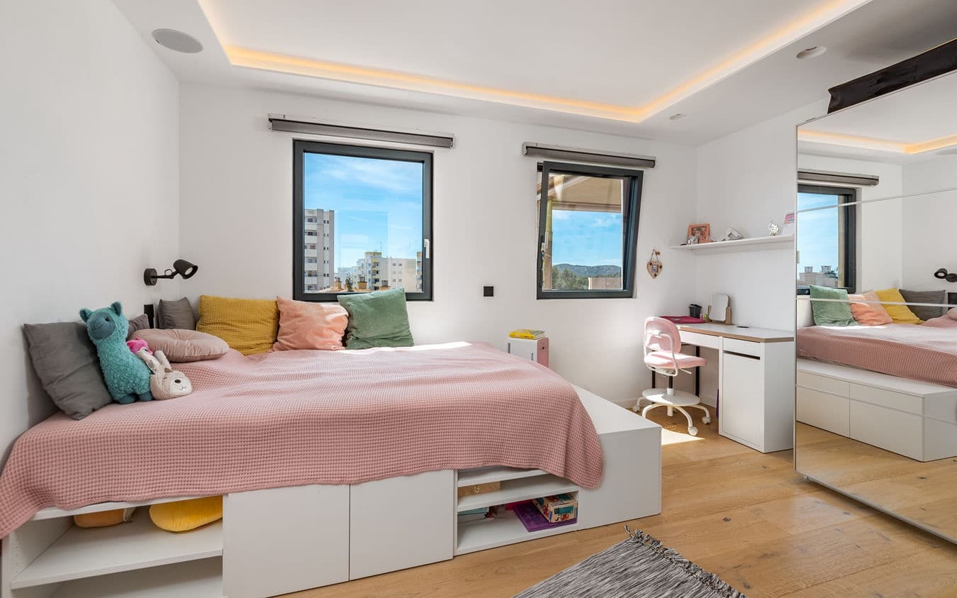 3 chambre Appartement à vendre à Portals Nous avec piscine garage - 1 990 000 € (Ref: 9534940)