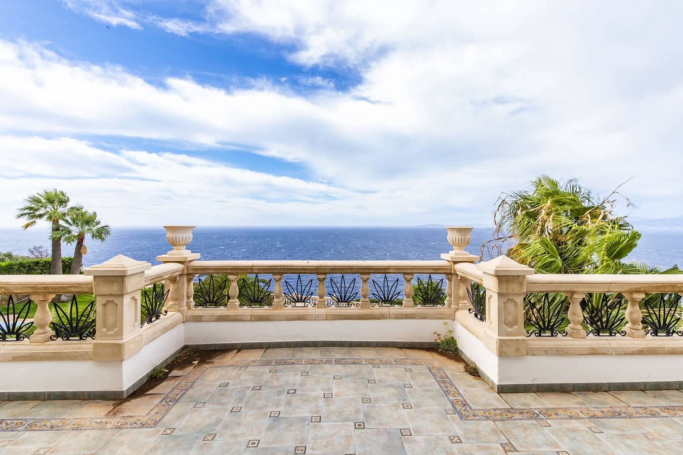 4 sypialnia Willa na sprzedaż w Badia Gran z basenem garażem - 3 850 000 € (Ref: 9537355)