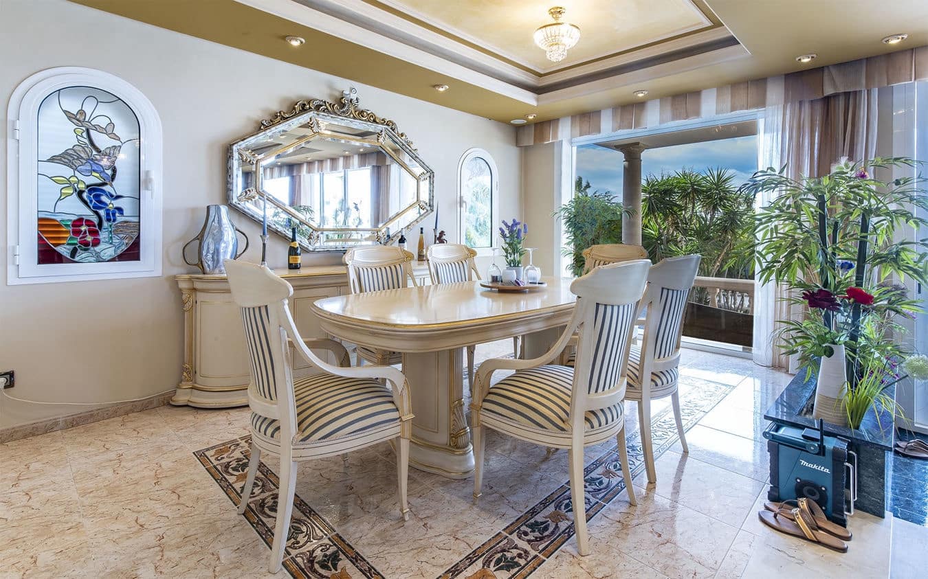 4 sypialnia Willa na sprzedaż w Badia Gran z basenem garażem - 3 850 000 € (Ref: 9537355)