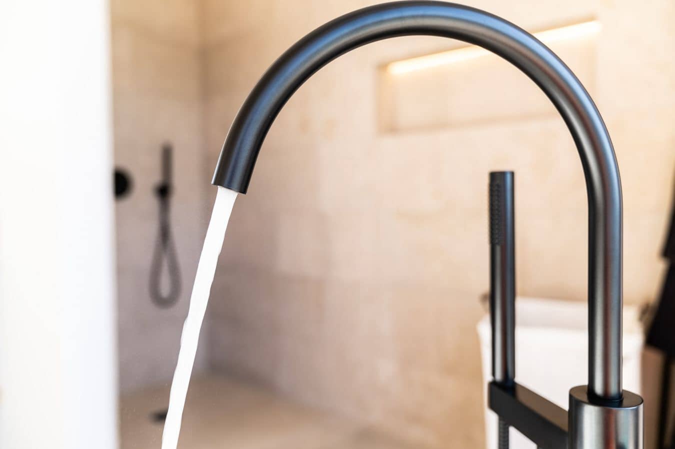 4 soveværelse Finca/Landehus til salg i Cala Llombards med swimmingpool garage - € 5.400.000 (Ref: 9537356)